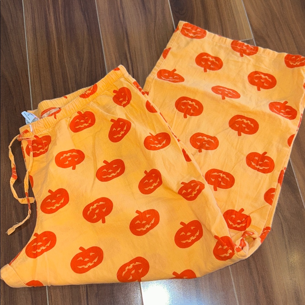 Small 100% cotton pumpkin capri pajama pants vintage